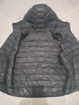 Chaqueta sin mangas Bershka capucha Talla L