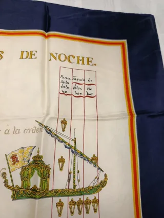 PAÑUELO DE SEDA DE LOEWE SEÑALES DE DÍA Y NOCHE