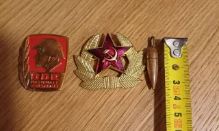 Insignias DDR y URSS con colgante bala, todo 4€