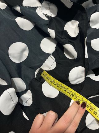 Traje de flamenca lunares blanco y negro