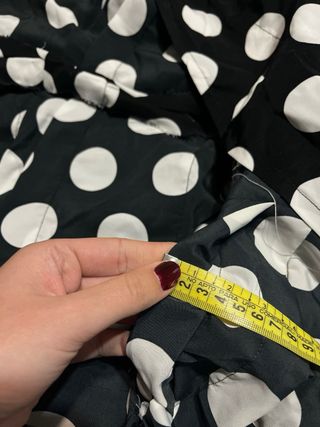 Traje de flamenca lunares blanco y negro