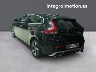Volvo V40 2.0 D2 R-Design Momentum