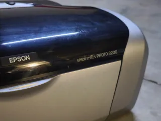 Impresora Epson Stylus Photo R200 de 6 cartuchos