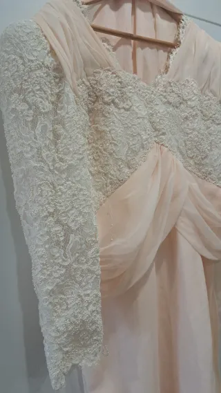 Vestido de Novia color Salmón Talla XXL.