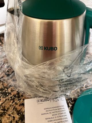 Hervidor de agua eléctrico KUBO KBWK1053