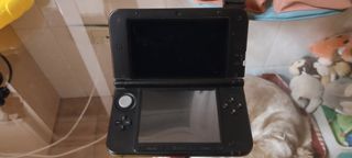 Nintendo 3DS XL Negra y Multicolor