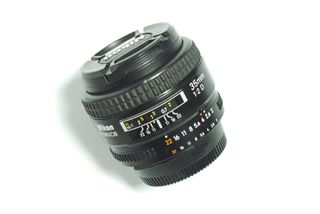 Objetivo Nikon AF NIKKOR 35mm 1:2 D