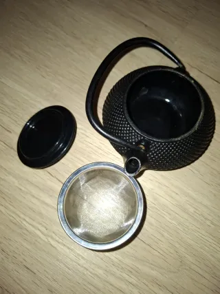 Set tè con 2 teiere e 2 bicchieri neri