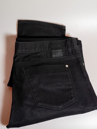 Pantalón vaquero HUGO BOSS Slim Negro