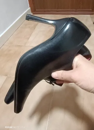 Botines de tacón negros y marrón