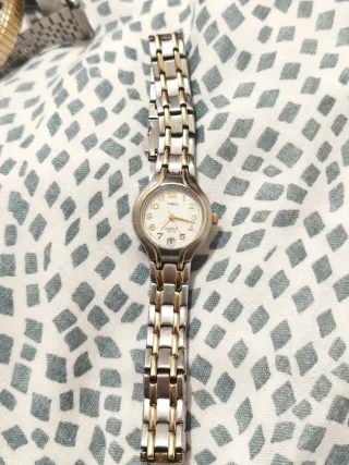 Relógio Timex Indiglo WR 50m Dourado e Prata