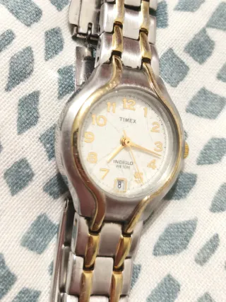 Relógio Timex Indiglo WR 50m Dourado e Prata