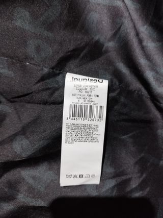 Abrigo Desigual Negro Chaleco Largo