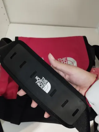 Due zaini / borse a tracolla The North Face