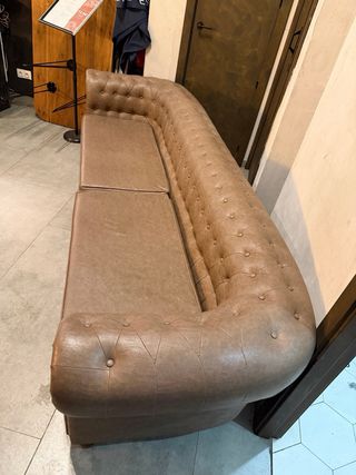 Sofá Chester de Piel Marrón como nuevo