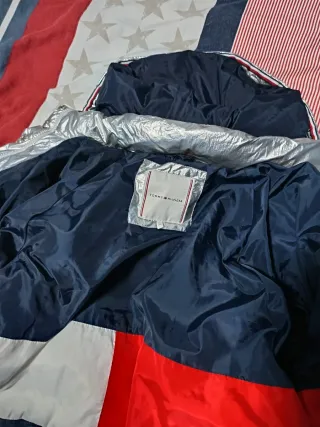 Chaqueta plateada acolchada