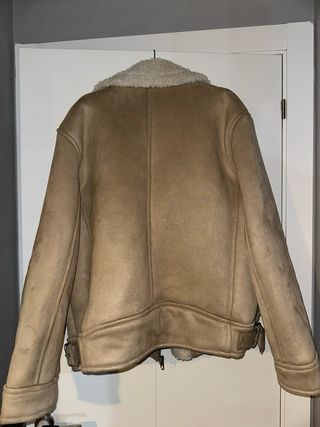 Chaqueta Zara Borrego Beige