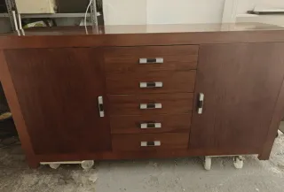 Cómoda colonial de madera