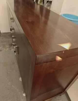 Cómoda colonial de madera