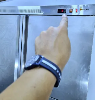 Nevera industrial expositora marca Fagor perfecta