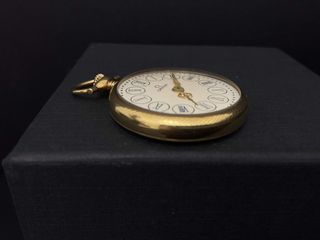 reloj de oro oro 18k con piedra