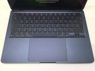 portatil apple apple macbook air m4 10-core 4.4 13 (8gpu) (2025) (a3240)