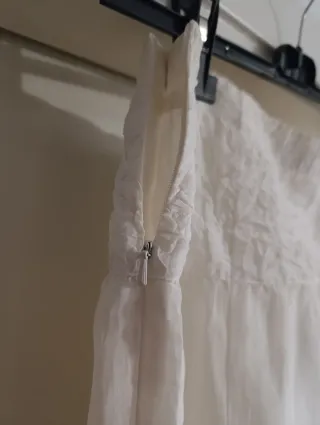 Falda blanca con detalle marrón