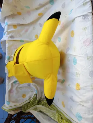 Pokémon peluche gigante / grande / enorme Pikachu