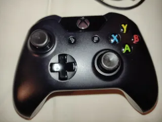Mando Xbox One + Cable USB