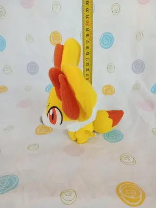 pokémon peluche do pokémon Fennekin da banpresto