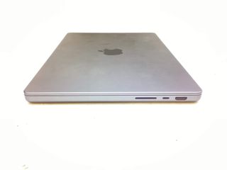 portatil apple apple macbook pro m1 max 10-core 3.2 14 (32 gpu) (2021) (a2442)