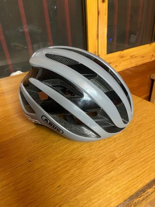 Casco Abus Airbreaker Gris