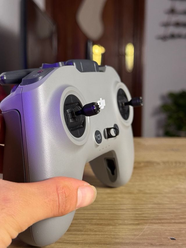 Controlador DJI cinza
