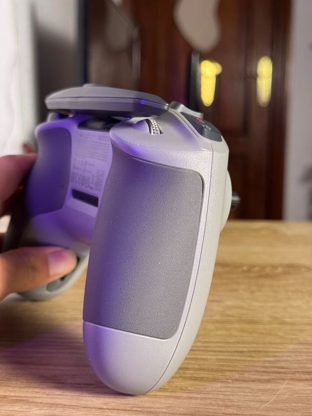 Controlador DJI cinza