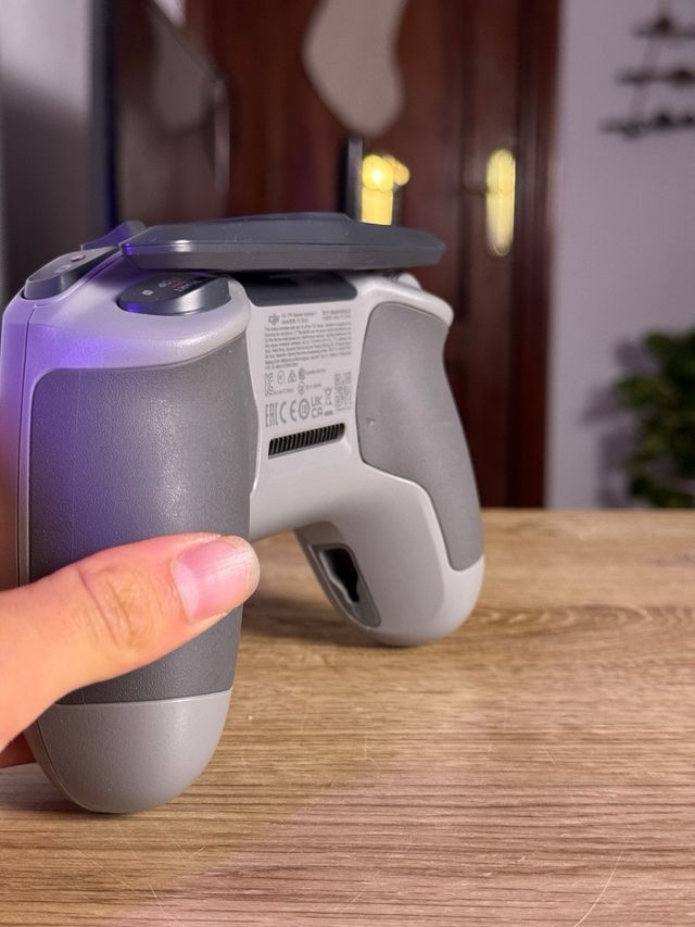Controlador DJI cinza