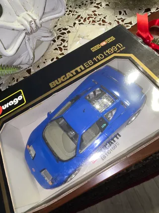 Modellino Bburago Bugatti EB110 Blu Scala 1:18