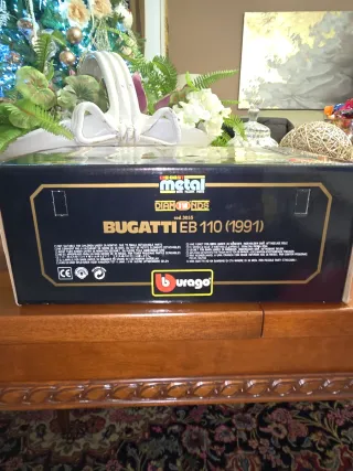 Modellino Bburago Bugatti EB110 Blu Scala 1:18