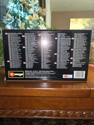 Modellino Bburago Bugatti EB110 Blu Scala 1:18