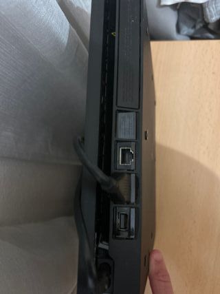 PS4 (PlayStation 4) Negra + Juegos