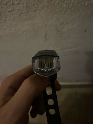 Luz delantera para bicicleta