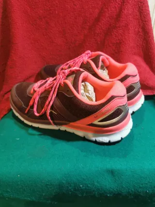 Zapatillas deportivas talla 40