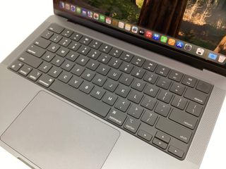 portatil apple apple macbook pro m4 pro 12-core 14 (16gpu)(2024)(a3401)