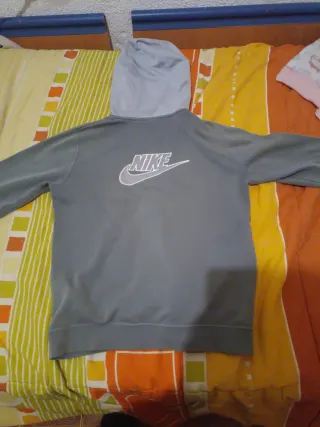 Chaqueta Nike Niños Gris/Blanco Talla XL