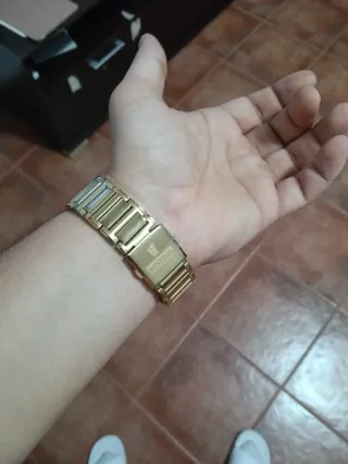 Reloj Festina Dorado Cronógrafo