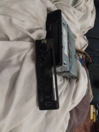 Radio Kenwood KDC-110U Negra