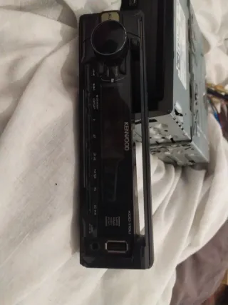 Radio Kenwood KDC-110U Negra