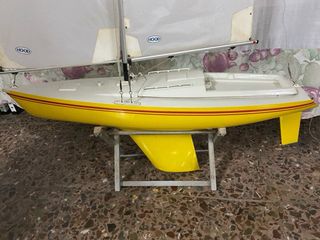 Barco velero RC ESP 032