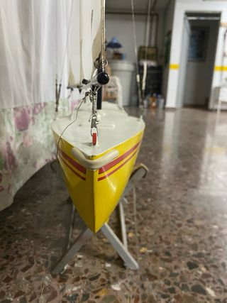 Barco velero RC ESP 032