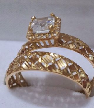 Anillos de oro 18K con circonitas