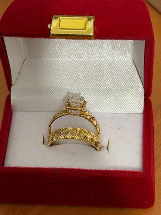 Anillos de oro 18K con circonitas